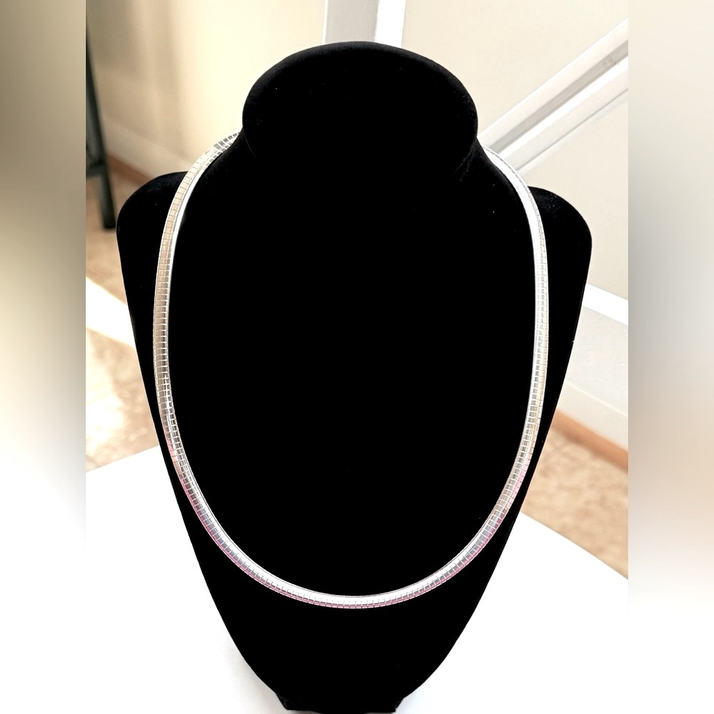 Elegant Silver Tone Necklace